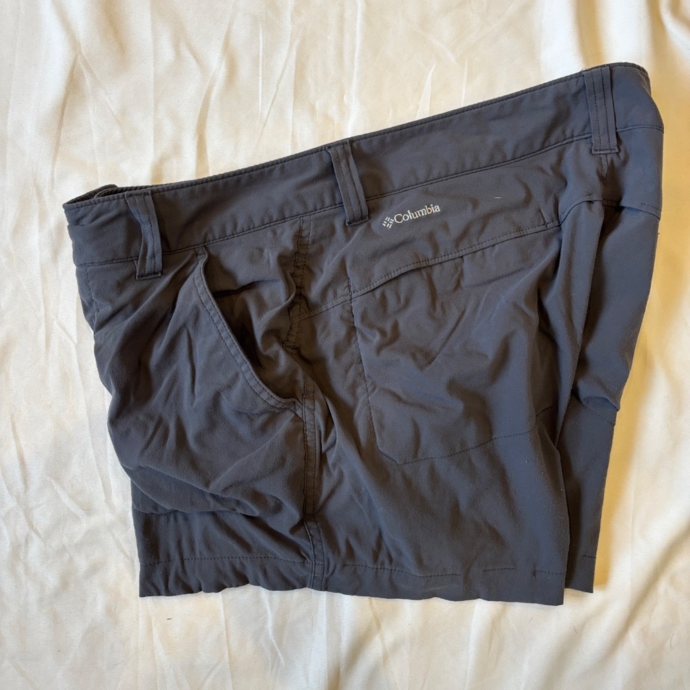Columbia Women’s Hiking Shorts Size 8 Gray Omni-Shield Outdoor - Picture 6 of 7